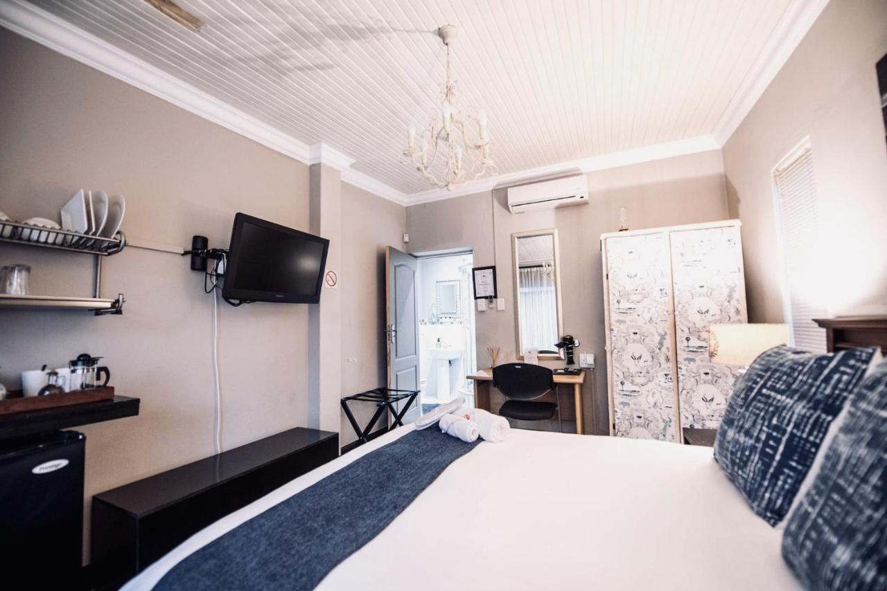 Cottonwood Guesthouse Oasis Bloemfontein Esterno foto