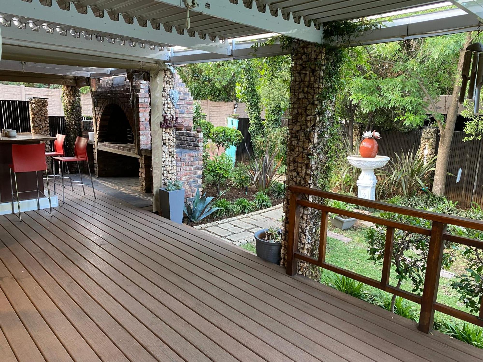 Cottonwood Guesthouse Oasis Bloemfontein Esterno foto
